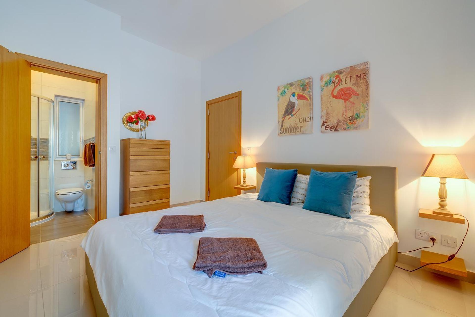 Prime Location Apartment With Side Seaviews Sliema Bagian luar foto