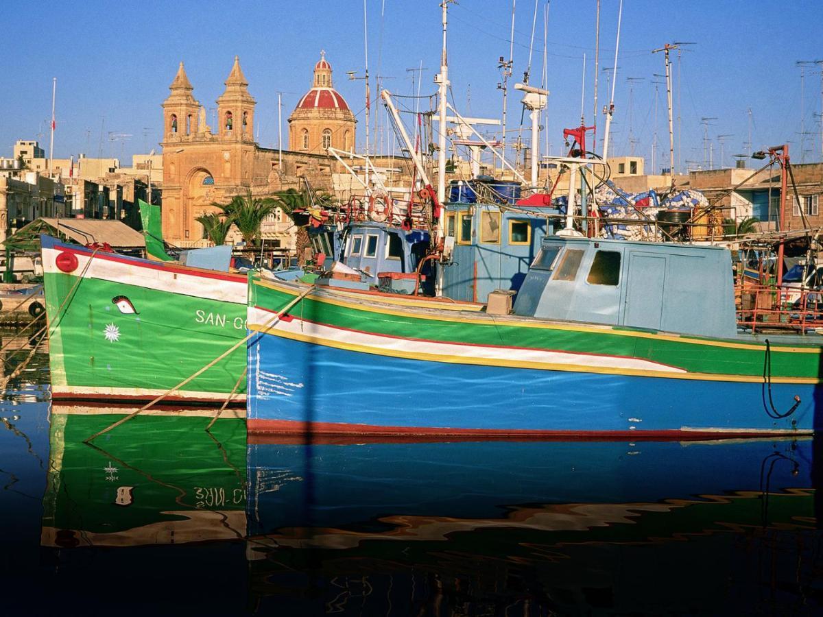 Prime Location Apartment With Side Seaviews Sliema Bagian luar foto